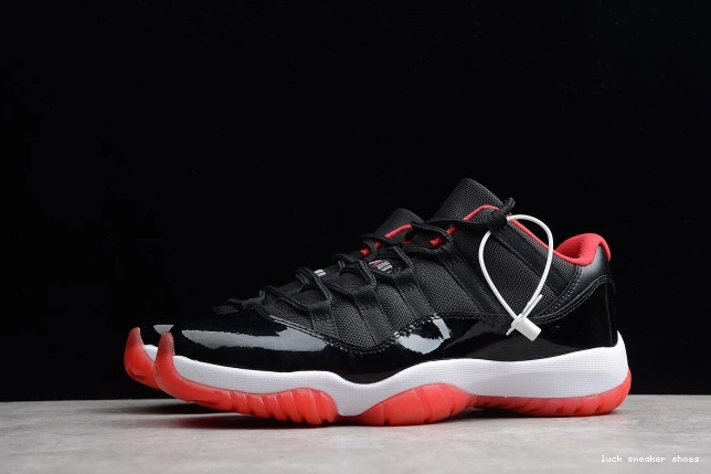 Reps LUCY 11 Red  Air Retro mens Black Low 